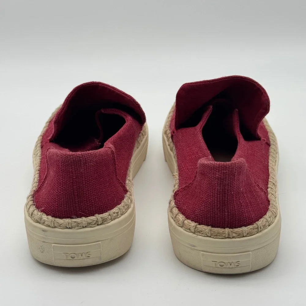 Toms along effortless canvas